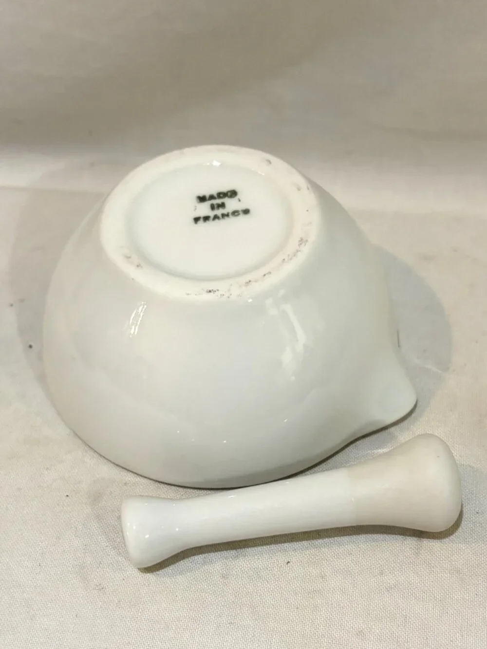 VTG White Porcelain Mortar & Pestle for Kitchen and Pharmacy Made in France